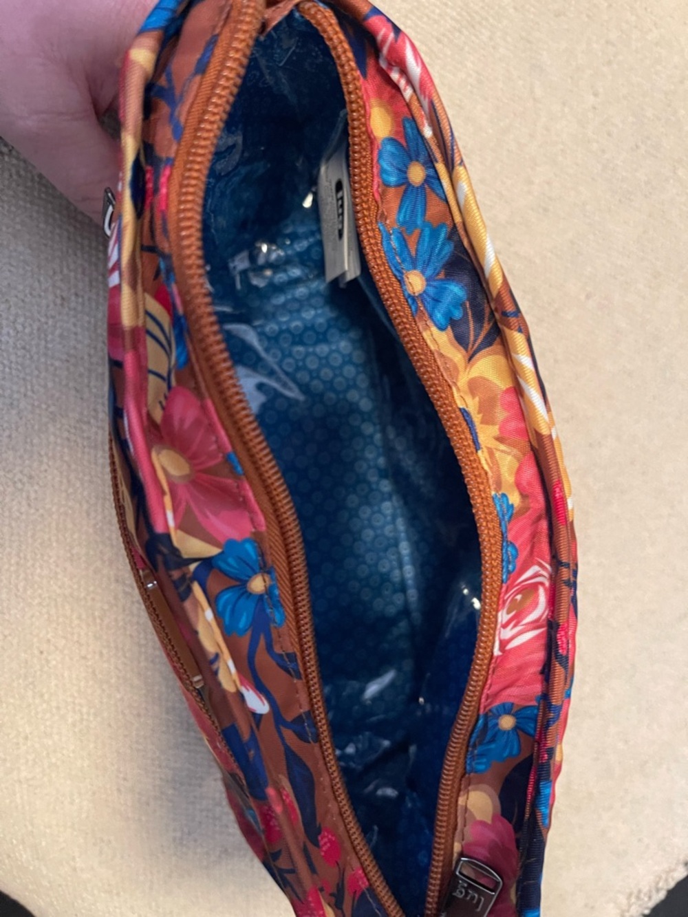 Lug Parasail Cosmetic bag in Whimsey Copper - like new - Picture 6 of 8